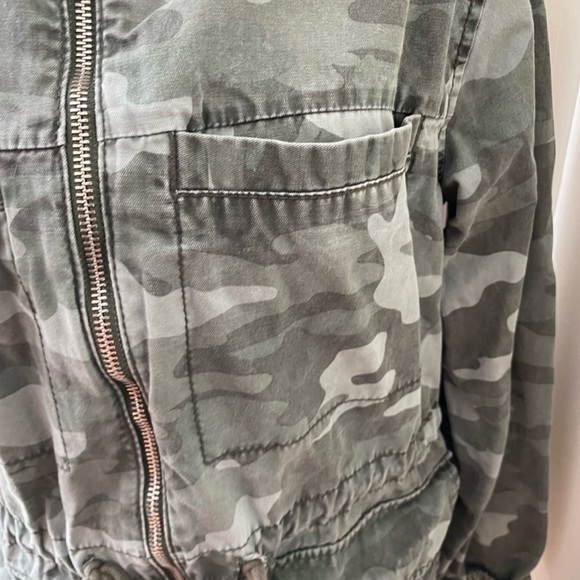 Old Navy Camo Jacket sz Large - Picture 12 of 12